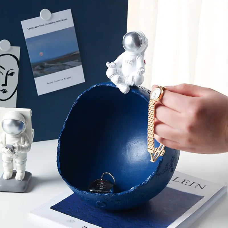 Astronaut Storage Organizer